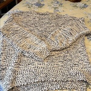 JODIFL Black and Cream Textured Sweater